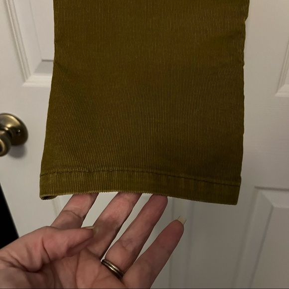 Athleta Frontier Corduroy Jeans Pants Sz 6 Old Gold Hidden Pocket - Picture 2 of 9